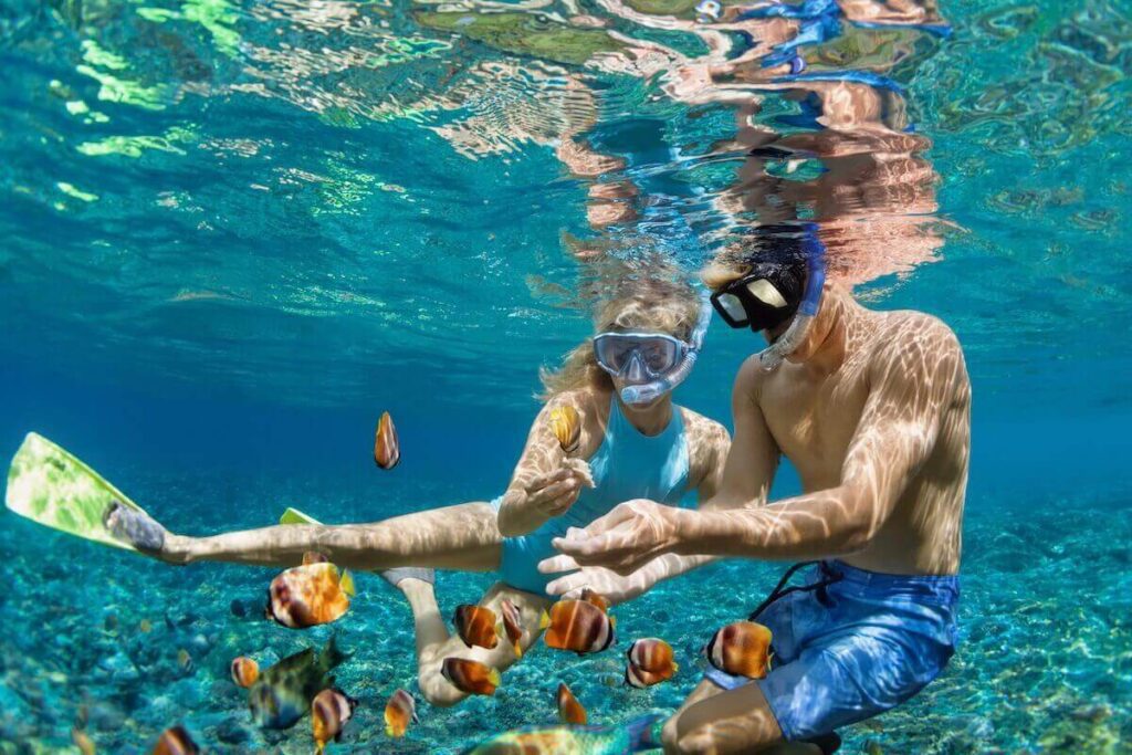 Plongée libre dans la mer des Caraïbes, près de Playa del Carmen