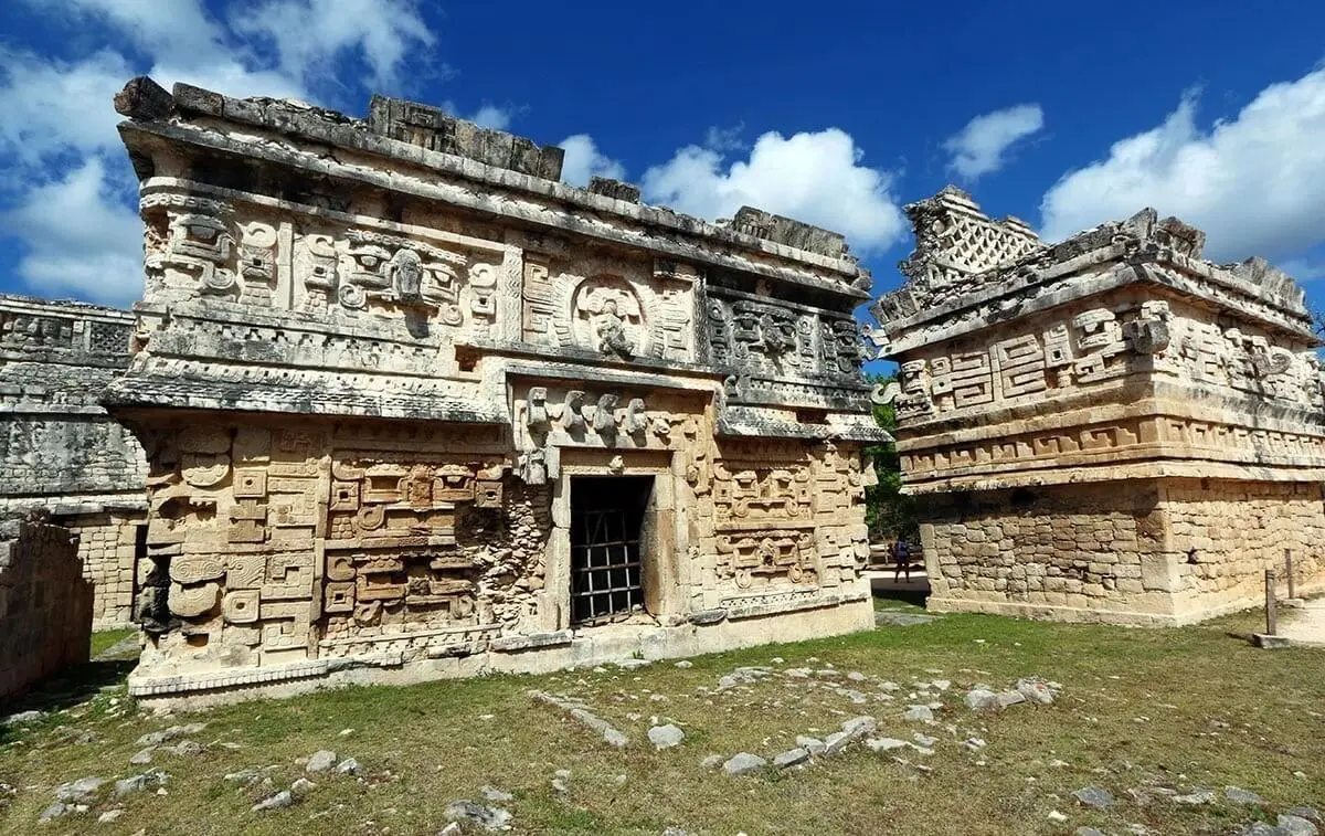 Le couvent à la façade richement décorée de Chichén Itzá